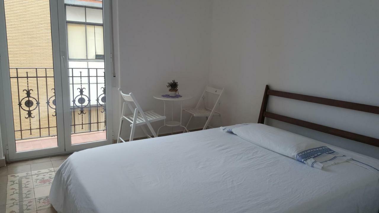 Oyo Guest House Ruzafa Valencia Exteriör bild